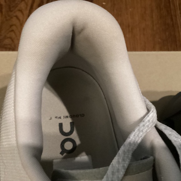 On Cloud Cloudmaster 2 frost athletic shoes ladies 8 - Picture 8 of 11